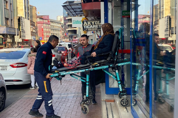 Aracın çarptığı kadın markete gidip alışveriş yaptı