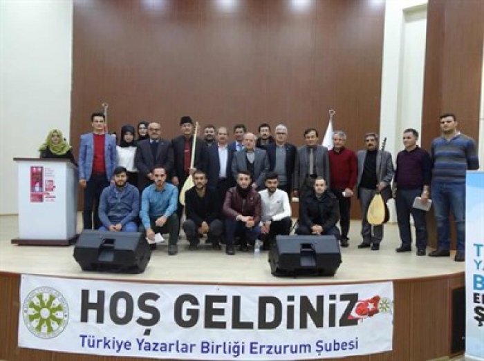 Aşık Sümmani Anıldı