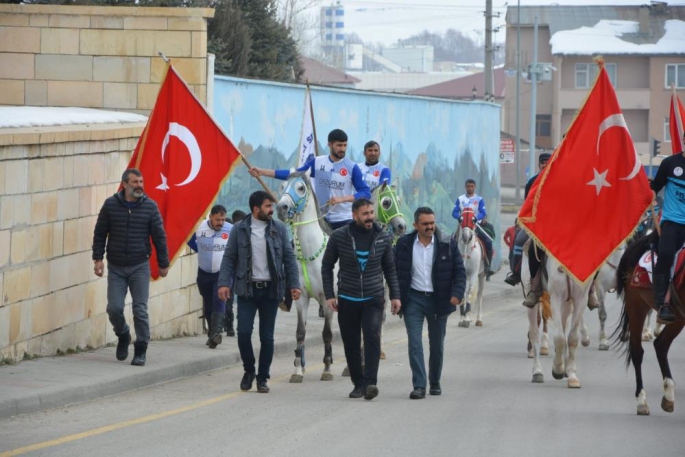 Aşkale'de kar üstünde cirit nefes kesti