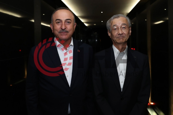 Bakan Çavuşoğlu Türkiye-Japonya İş Konseyi Eşbaşkanı Mitsuoka ile bir araya geldi