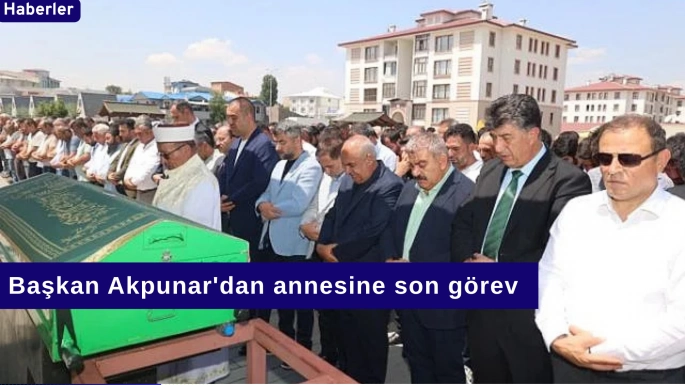 Başkan Akpunar'dan annesine son görev