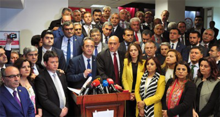 CHP, referandumun iptali için YSK'ya başvurdu