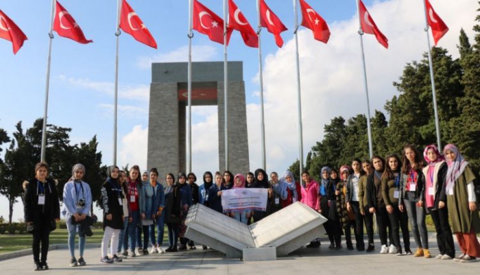 Cumhuriyet’in kızları Yakutiye Belediyesi katkısıyla tarih gezisi yaptı 