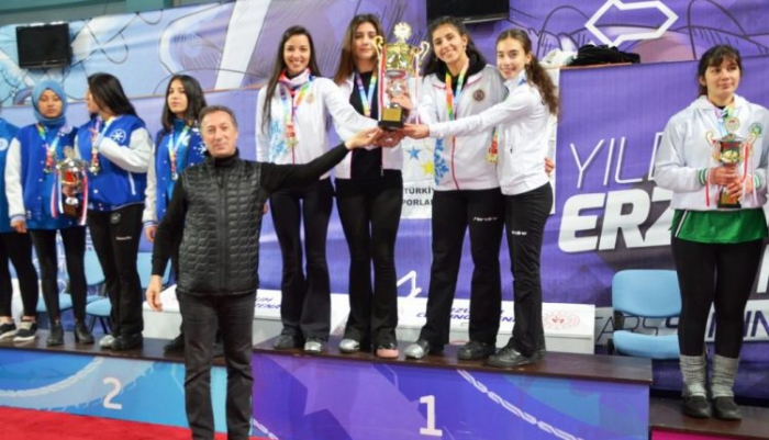Curlingte UNİLİG’in şampiyonu Atatürk Üniversitesi