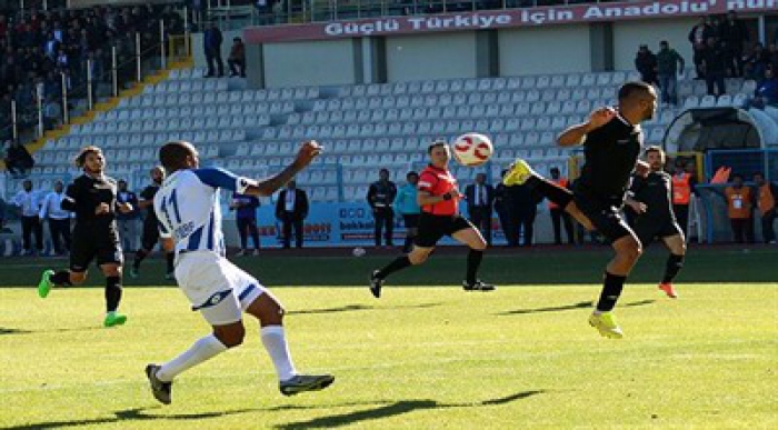 Dadaşlar 4 attı 3 aldı 4-0