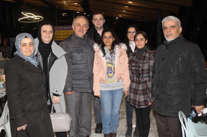                                               DEPREMZEDELERLE İFTAR