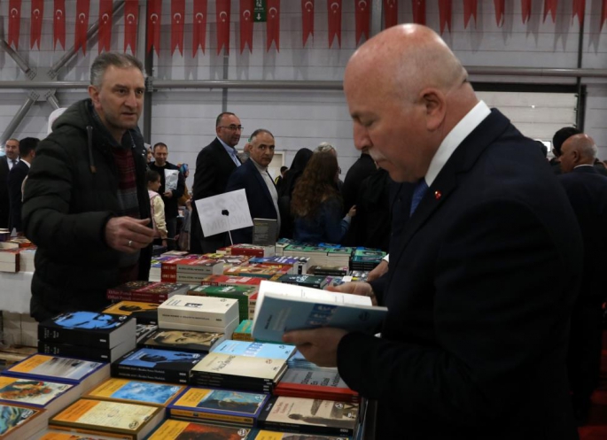 Doğu Anadolu Erzurum kitap fuarı açıldı