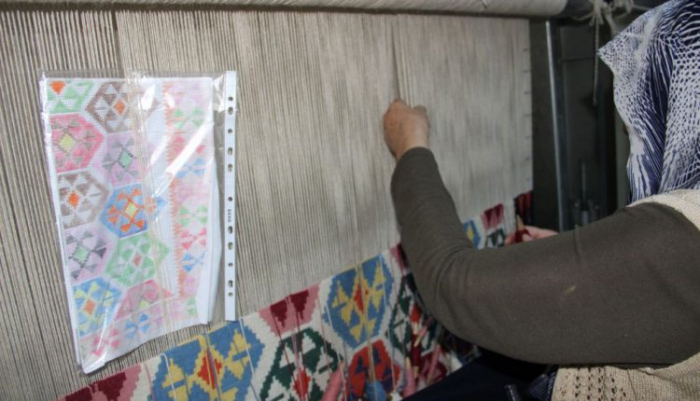 Dünya markası Erzurum Bardız kilimi yaşatılmaya çalışılıyor