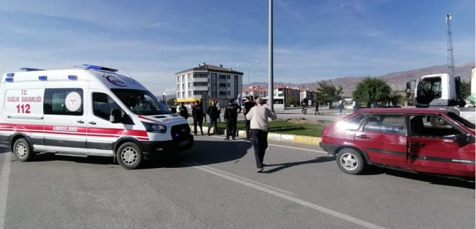 Erzincan’da trafik kazası: 4 yaralı