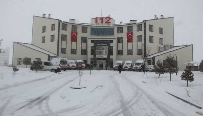 Erzurum 112’ye 6 yeni ambulans