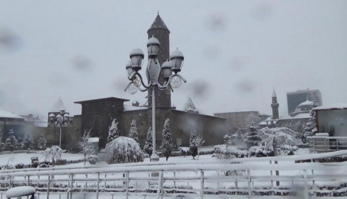 Erzurum’a Kar Yakıştı