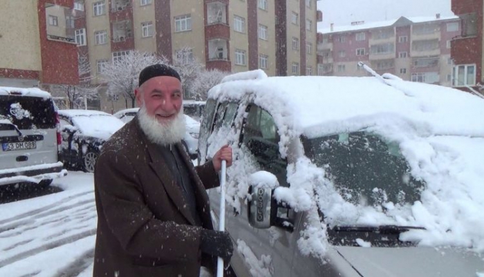 Erzurum’a Nisan ayında kar sürprizi 