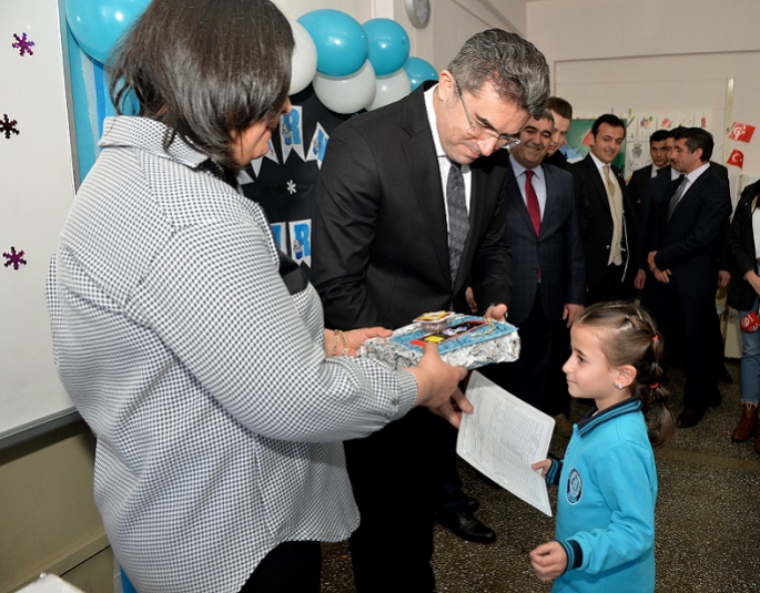 Erzurum’da 167 bin öğrenci karne sevinci yaşadı