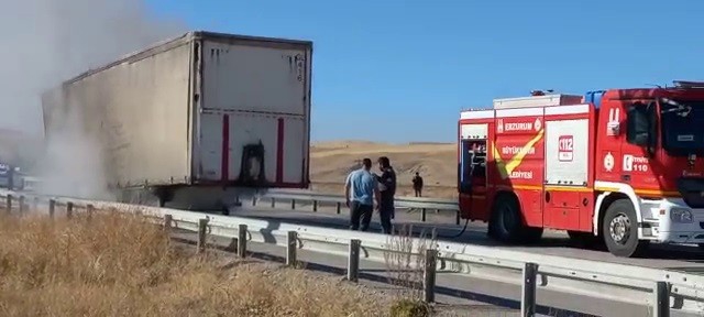 Erzurum'da Çekici son anda yanmaktan kurtarıldı