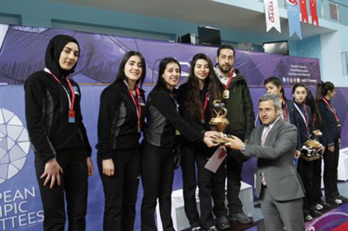 Erzurum'da  Curling şampiyonları belli oldu 