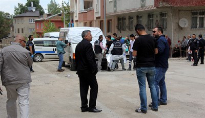 Erzurum'da direksiyon başında kalp krizi geçiren sürücü öldü