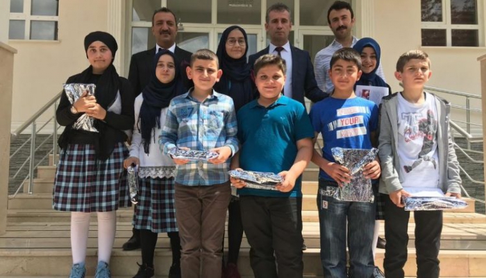 Erzurum’da İmam Hatip Okulu’ndan tablet hediyeli tatil 