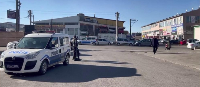 Erzurum'da İşten ayrıldığı firmaya alacağı para için gitti çalışanlara bıçakla saldırdı