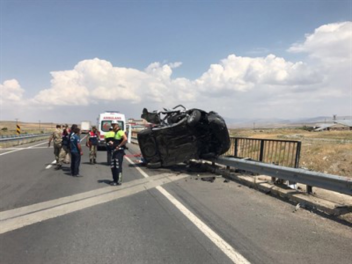Erzurum'da kaza! 3 ölü , 3 yaralı