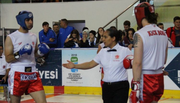 Erzurum’da  Kick Boks Türkiye şampiyonasına kadın hakemler damgasını vurdu 