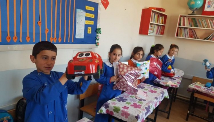 Erzurum’da Köy okullarının karne heyecanı