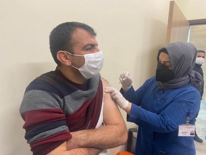 Erzurum’da Turkovac aşısı uygulanmaya başladı