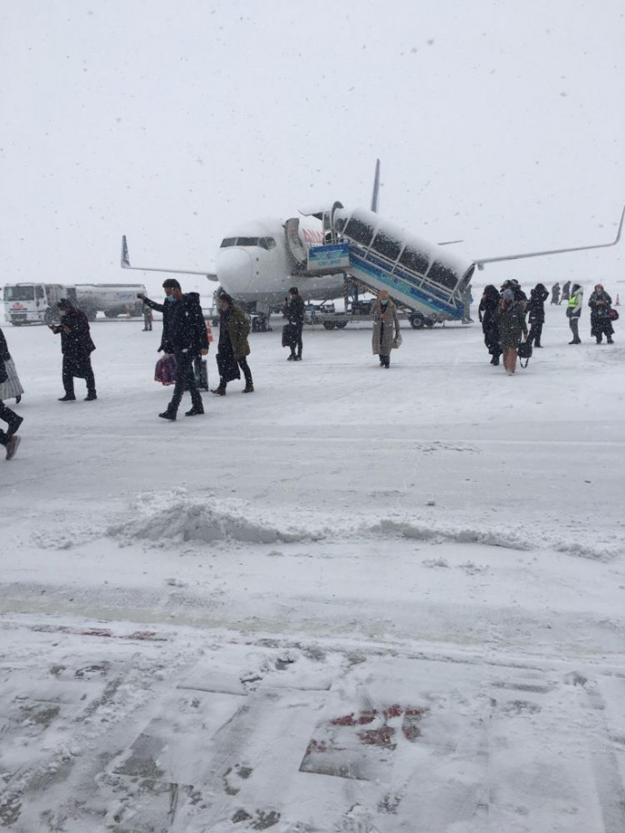 Erzurum Havalimanı kar timi görev başında