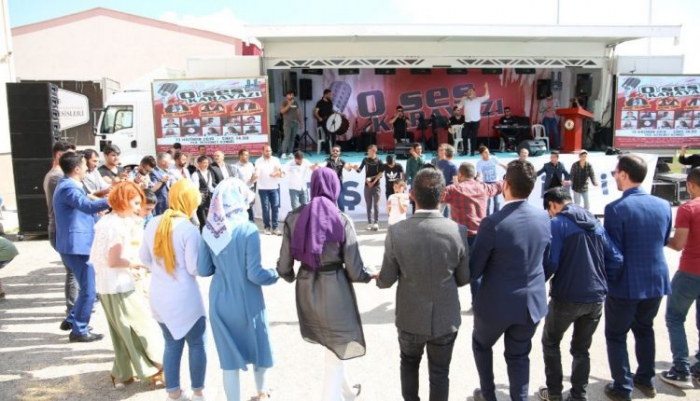 Erzurum Karayazı’da  O Ses yarışması düzenlendi