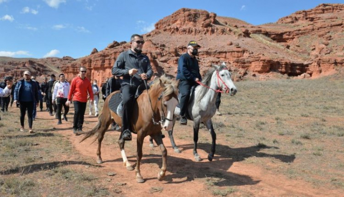 Erzurum Narman Peri Bacaları Turistlerin Yeni Gözdesi