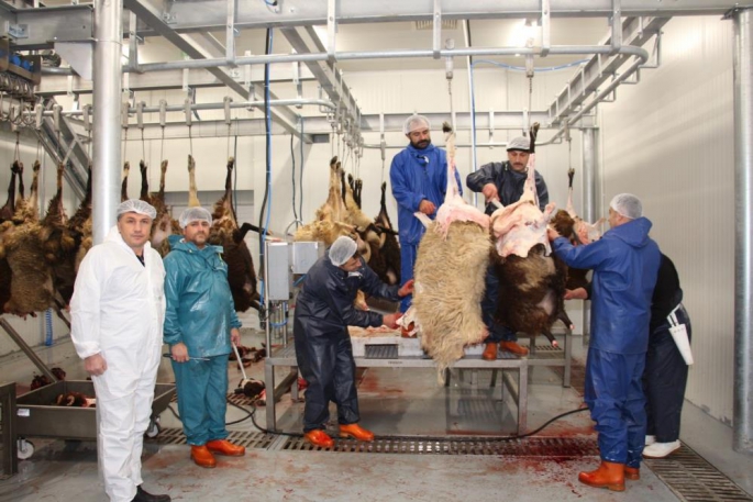 Erzurum Oltu Cağ Kebap Fabrikası deneme üretimine başladı