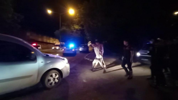 Erzurum polisinden uyuşturucu tacirlerine gece baskını: 7 gözaltı