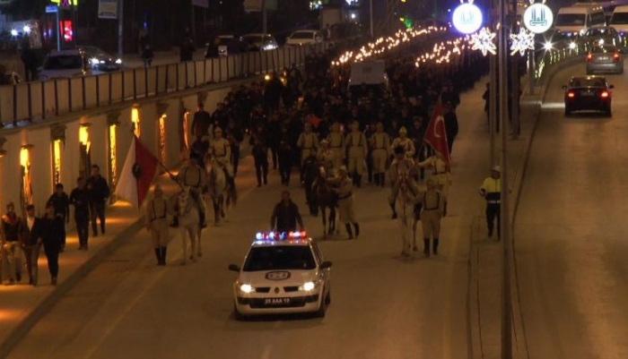 Erzurum Polislerden Türk Polis Teşkilatı’nın yıl dönümüne özel meşaleli ve atlı yürüyüş 