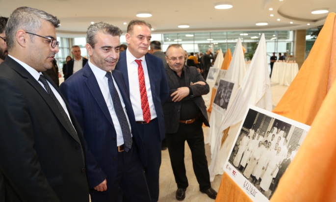 Erzurum Şehir Hastanesi’nde’’ 100. Yıl Fotoğraf Sergisine Yoğun İlgi