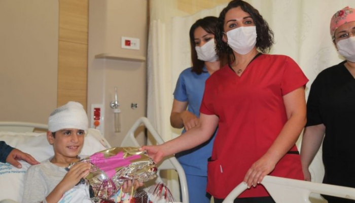 Erzurum Şehir Hastanesinde doğum günü sürprizi