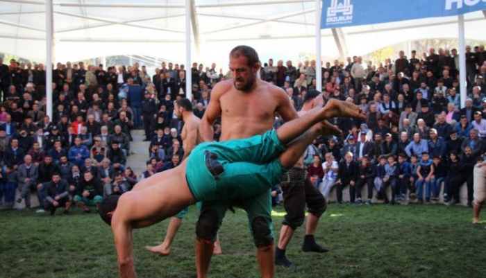 Erzurum Uzundere Güreşleri Nefes Kesti