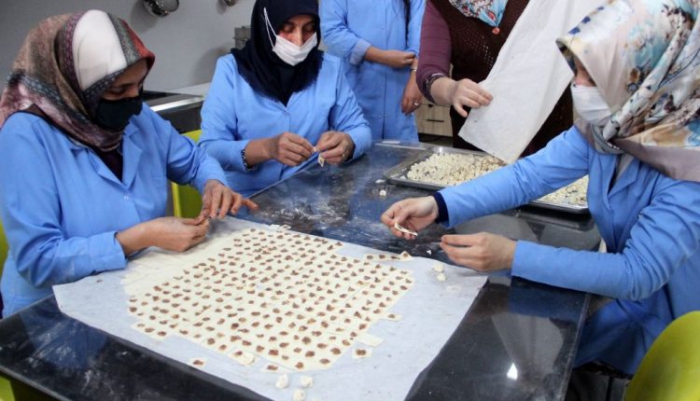 Erzurumlu Kadın girişimciler, kurdukları kooperatifle siparişlere yetişemiyor