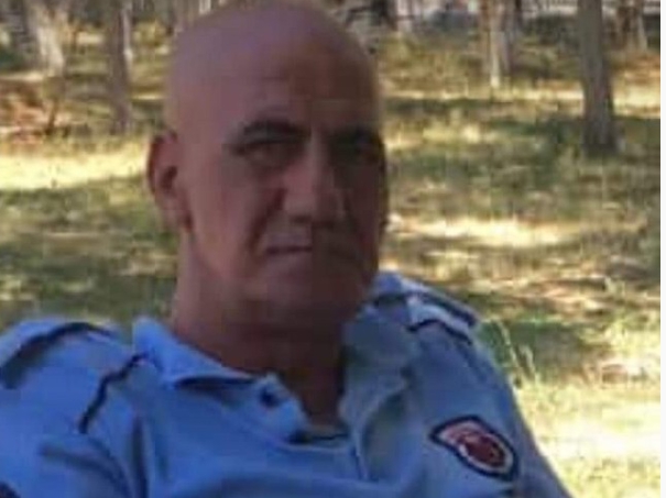 Eski hükümlü infaz memurunu sokak ortasında bıçaklayarak öldürdü