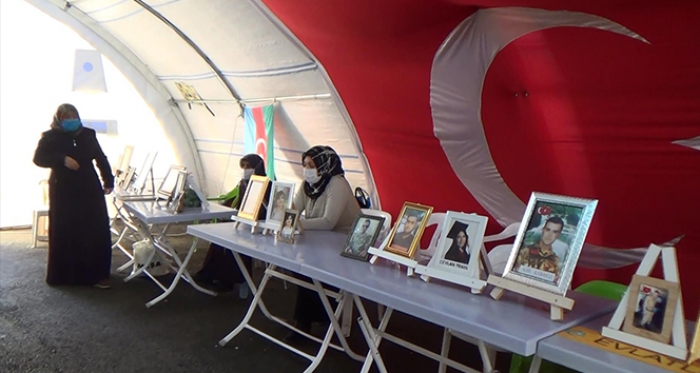 Evlat nöbetindeki aileler PKK’nın 13 yıl önceki katliamını unutmadı