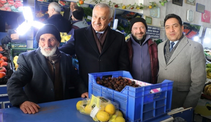 Gece Gündüz Aziziye İçin Sıkmadık El Bırakmıyor