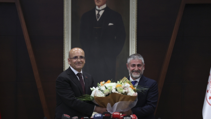 Hazine ve Maliye Bakanımız Mehmet Şimşek, görevi Nureddin Nebati’den devraldı