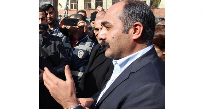 HDP’li Berdan Öztürk hakkında terör örgütü propagandası yapmak suçundan soruşturma başlatıldı
