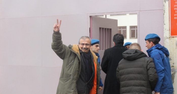 HDP’li eski vekil Sırrı Süreyya Önder tutuklandı