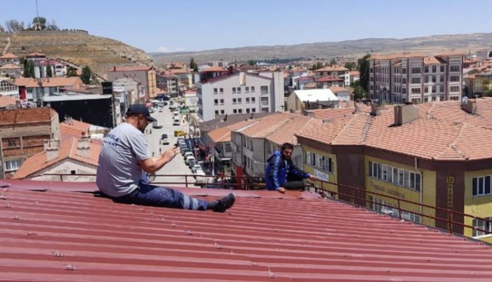 İntihara kalkışan genci Belediye Başkanı ikna etti