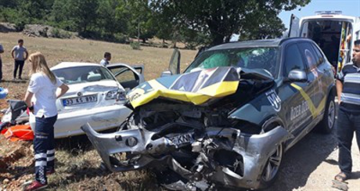İYİ Parti’li adayın bulunduğu otomobil kaza yaptı: 1 ölü, 2 yaralı