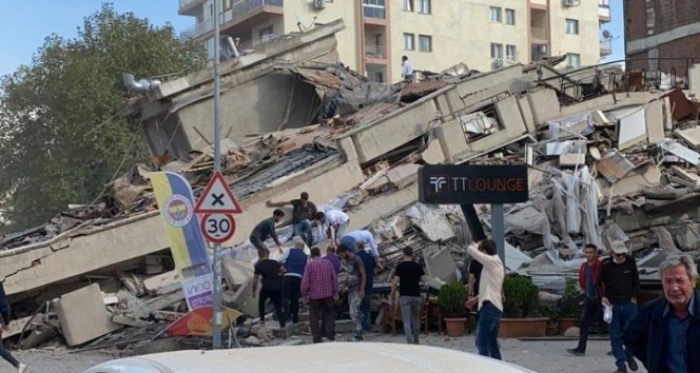 İzmir’deki deprem sonrası bilanço artmaya devam ediyor 25 kişi hayatını kaybetti, 831 kişi yaralı