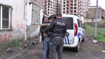 Erzurum'da Metruk binadaki hırsızlık şüphelisi suçüstü yakalandı