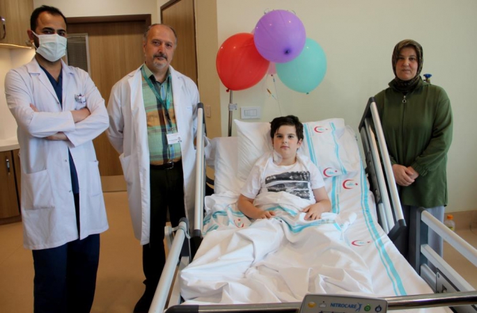 Kalbi delik 9 yaşında ki çocuk, Erzurum Şehir Hastanesi’nde sağlığına kavuştu