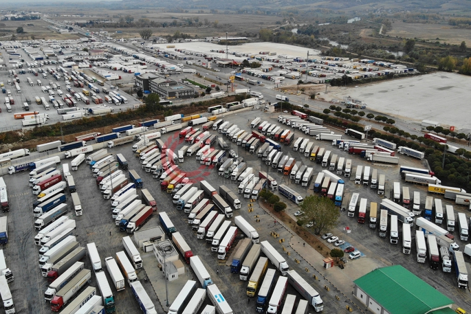 Kapıkule'de tır sürücüleri: 'Türkiye'nin ihracatı baltalanıyor'