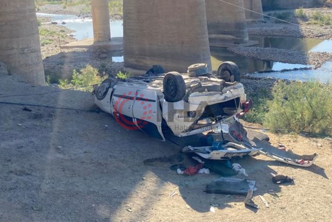 Kontrolden çıkan otomobil köprüden uçtu: 1 ölü, 2 yaralı
