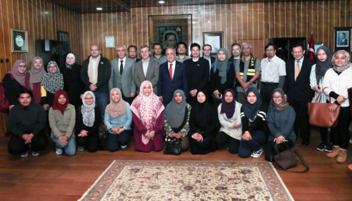 Malezya Putra Üniversitesi akademisyen ve öğrencileri Atatürk Üniversitesi’nde